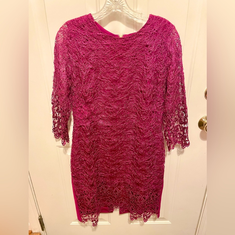 Alexia Admor three-quarter sleeved fitted purple lace dress with back zipper